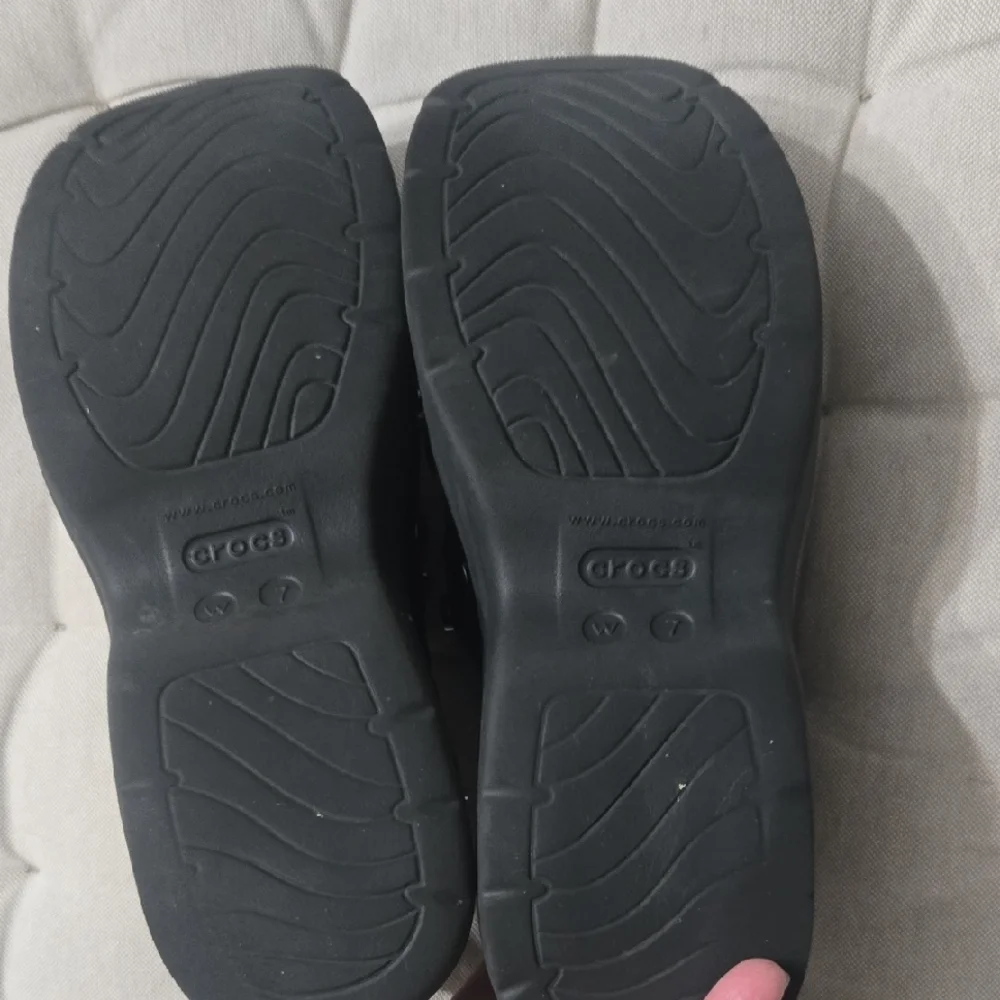 CROCS Black Sandals Size Women 7, Adjustable Straps - Picture 5 of 14